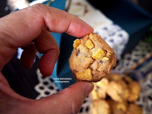 RAYA Cookies - SWEE BEE By Baker Dave Presents Tiga Sekawan 158 Ramadan Hamper Set