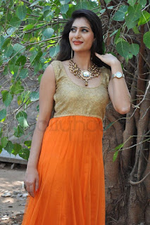  Neha Saxena still