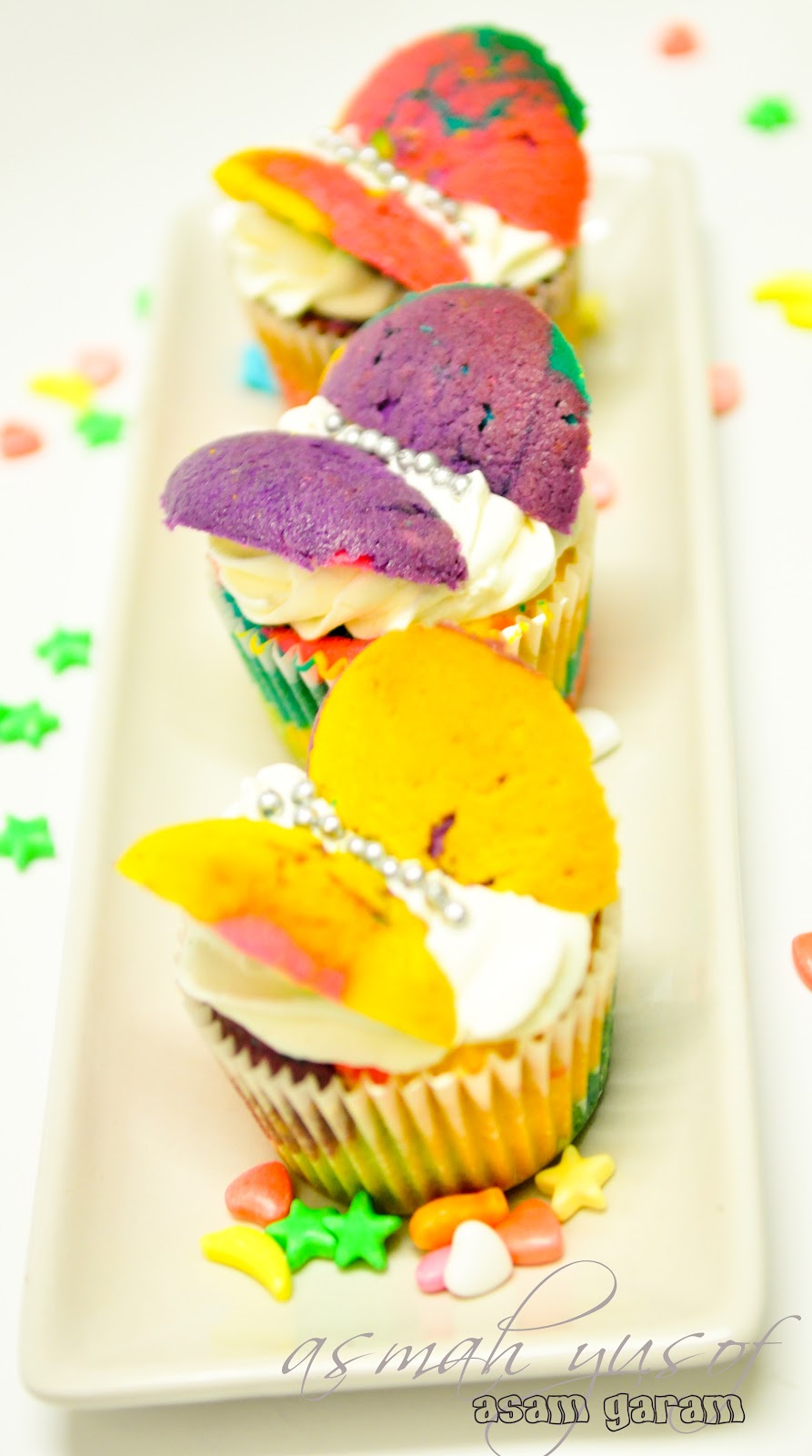 Asam Garam: BUTTERFLY RAINBOW CUP CAKEHadiah Hari Guru 