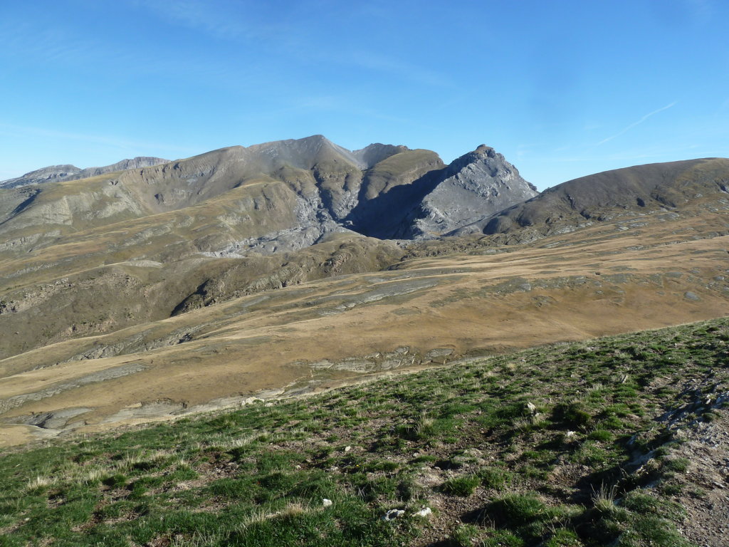 QUIMBOA BAJO (2-071m) y PINARÉ, 2.017m (Una travesía por lug P1240327%20%28FILEminimizer%29