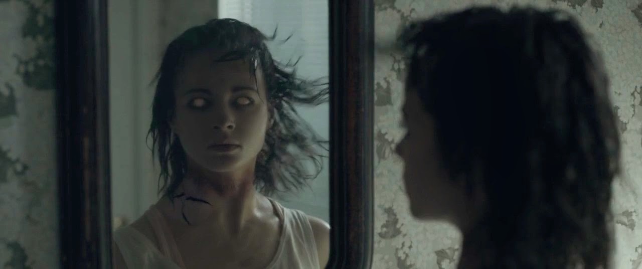 At the Devils Door (2014) S4 s At the Devils Door (2014)