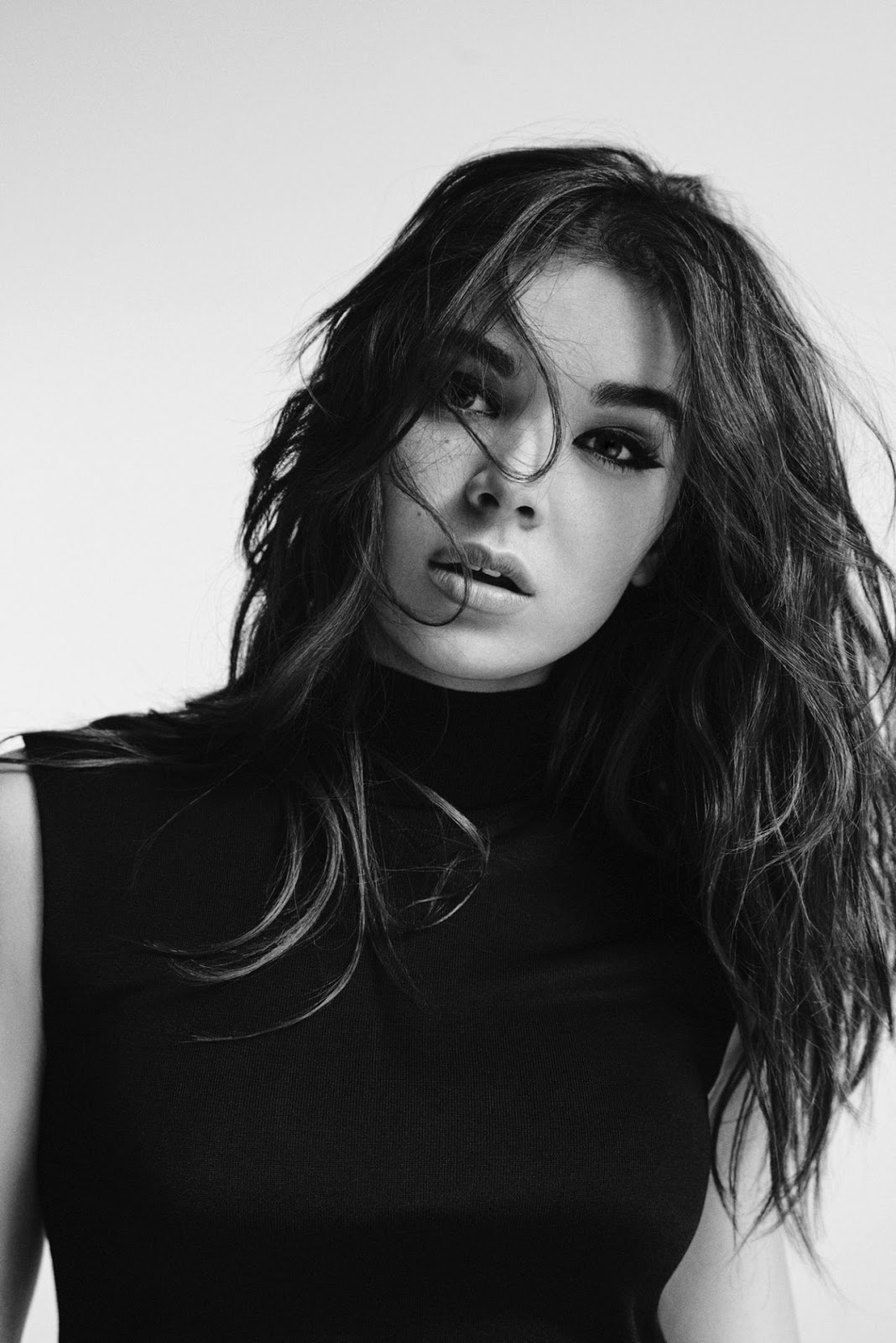 Hailee Steinfeld Wonderland Magazine August 2015 photo shoot