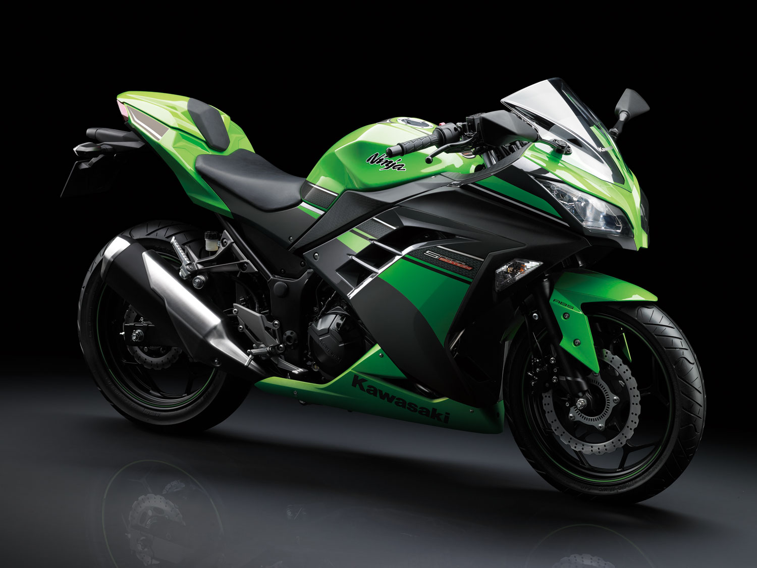 Gambar Motor Kawasaki Ninja 250 SE Hijau