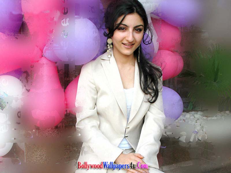 soha ali khan wallpapers. Hot Soha Ali Khan Wallpaper