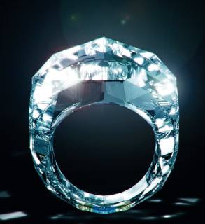 THE FIRST RING MADE ENTIRELY OF DIAMOND