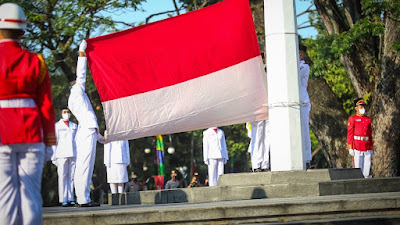 HUT Ke-76 RI, Wali Kota Bandung Ajak Warga Hadirkan Semangat Berkorban