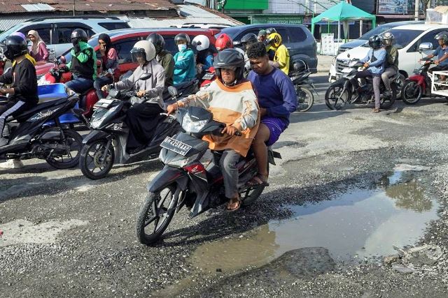 16 Ruas Jalan di Kota Pekanbaru Rusak