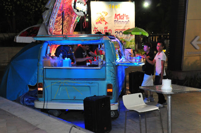 wwwyourthailandcom BLOG UPDATE tried another VW bus cocktail bus at