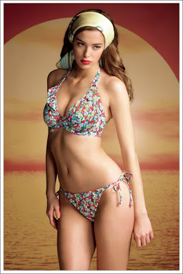 http://www.royal-blue.jp/brand/freya_swimwear/valentine.html