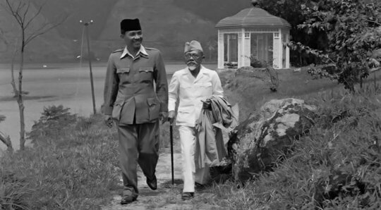 Presiden Sukarno dan seniornya, Haji Agus Salim