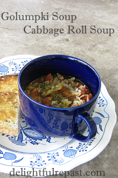 Golumpki Soup - Cabbage Roll Soup / www.delightfulrepast.com