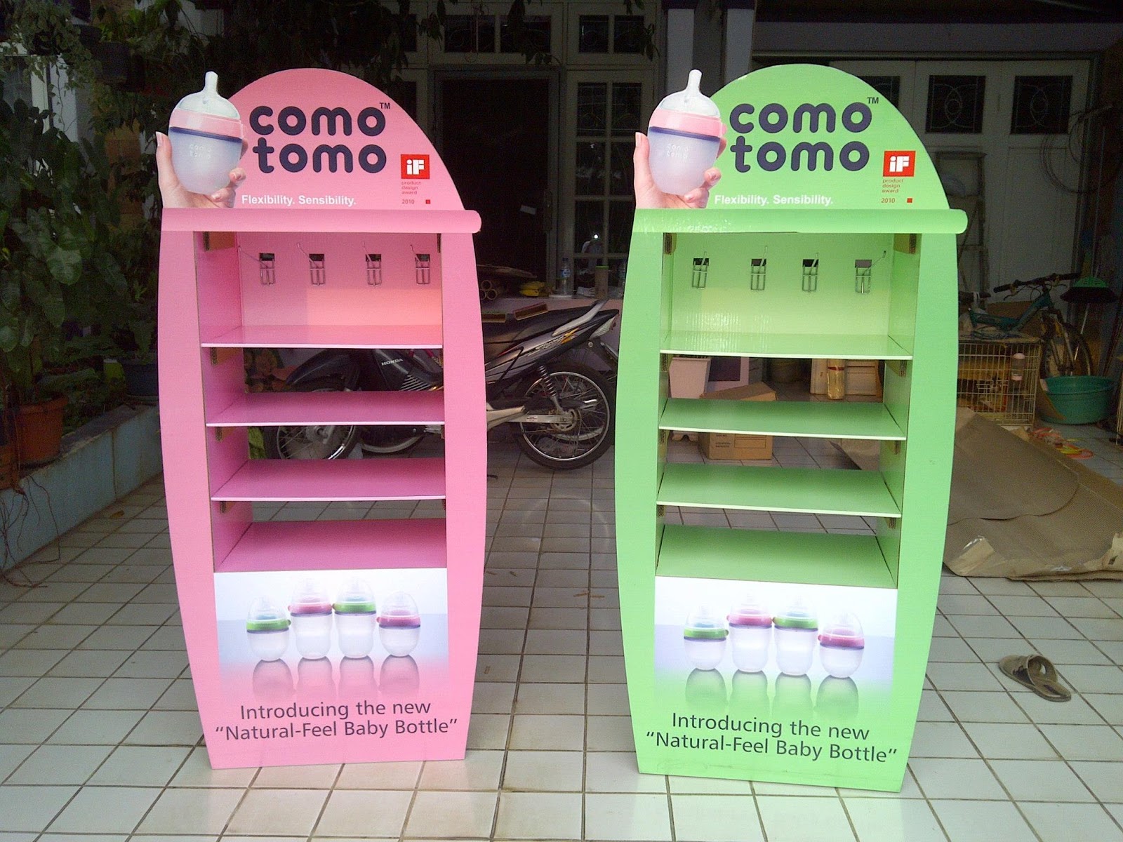 pusat acrylic jasa bikin  tempat pajangan  dari acrylic di 