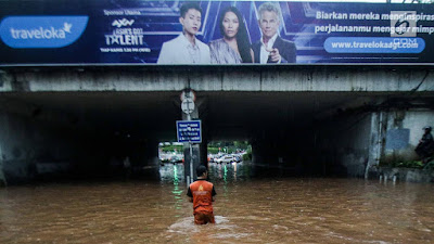 Jakarta hampir tenggelam, Sandiaga Uno : Allah lagi kirim hujan, syukuri saja