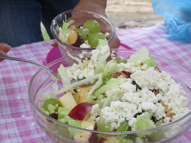 Ensalada de manazana y uva.