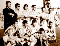 REAL VALLADOLID DEPORTIVO. Temporada 1971-72. Aramayo, Salvi, Docal II, Berriozábal, Pérez García, Endériz. Astrain, Lorenzo, Álvarez, Lizarralde y Fede. REAL VALLADOLID DEPORTIVO 3 HÉRCULES C. F. 1. 05/09/1971. Campeonato de Liga de 2ª División, jornada 1. Valladolid, estadio Municipal José Zorrilla.