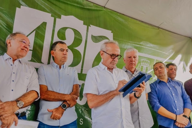 Cícero Lucena inicia semana de aniversário da cidade autorizando pavimentação em oito vias do José Américo