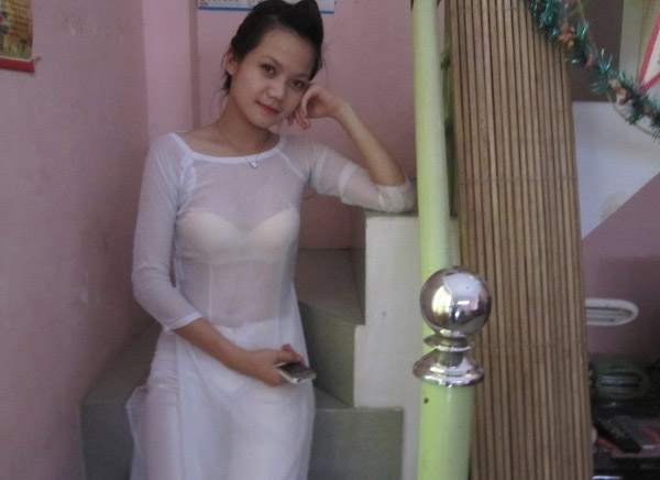 Nữ sinh áo dài trắng