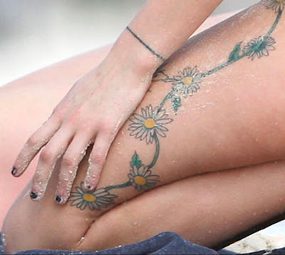 tattoos femininas. flower tattoos are a feminina