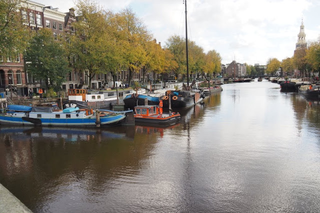 woonboten in de Kromme Waal, foto Jacques en Renske van den Bergh