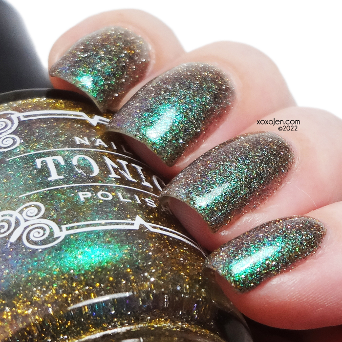 xoxoJen's swatch of Tonic: Flashlights