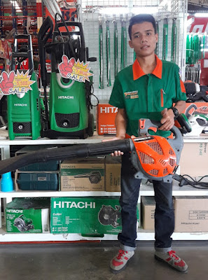 Hitachi Garden Leaf Blower Buriram Isaan Thailand