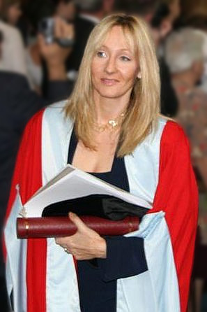 Rowling, sau khi nhận một bằng danh dự từ Đại học Aberdeen
