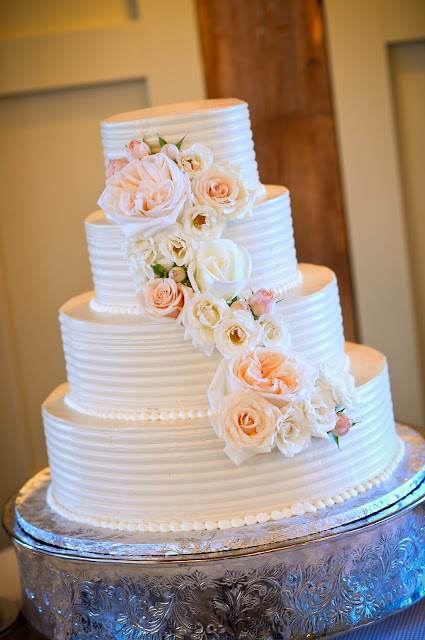 les fleurs : barn at gibbet hill : cake flowers : cake cascade