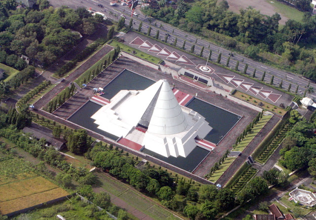 Mengenang Pahlawan di Monumen Yogya Kembali 2