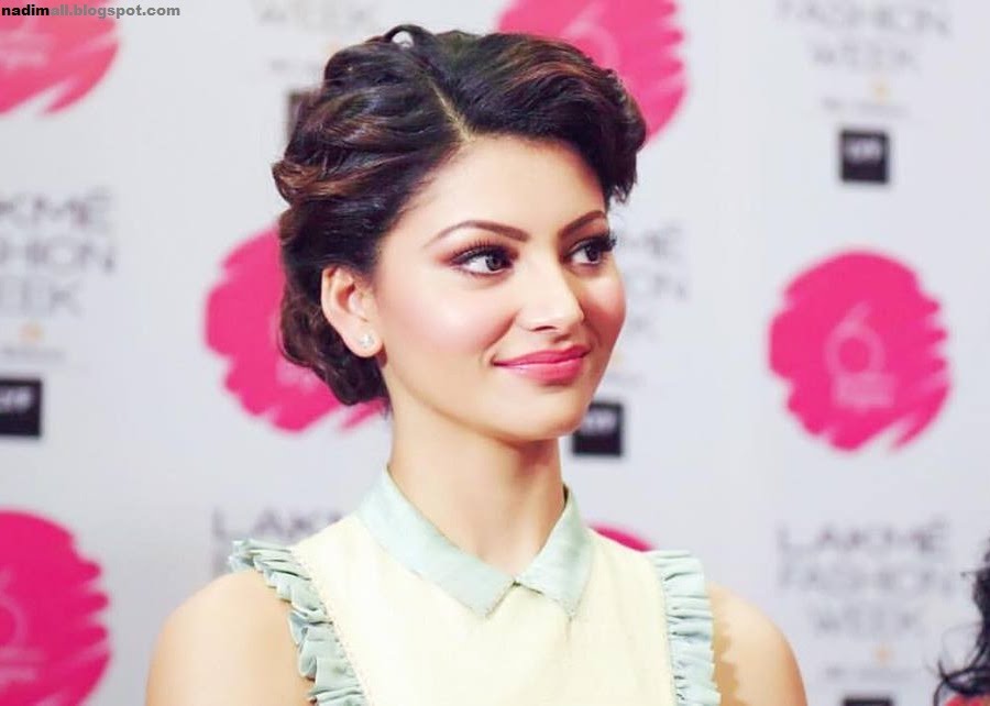 Urvashi Rautela Hot 2016