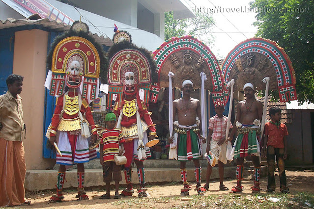 Thiyyam dancers in Palakkad, Kerala