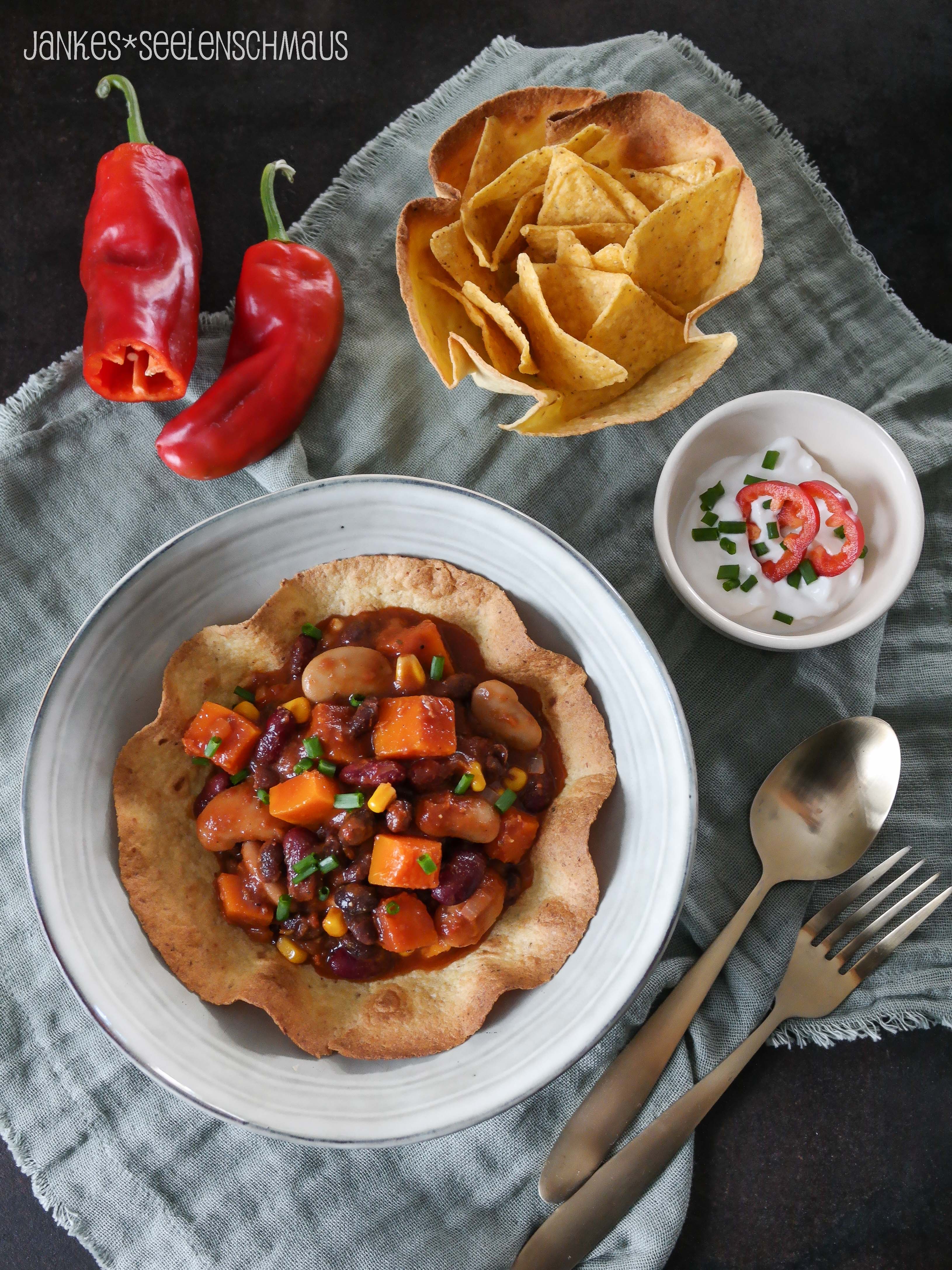 Veganes Chili mit Butternut-Kürbis