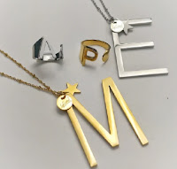 Vinci Gratis un gioiello della collezione Initials Metal con Beloved