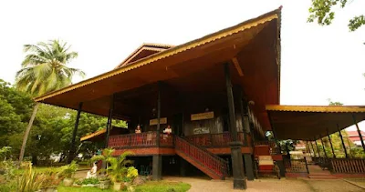 rumah-adat-gorontalo