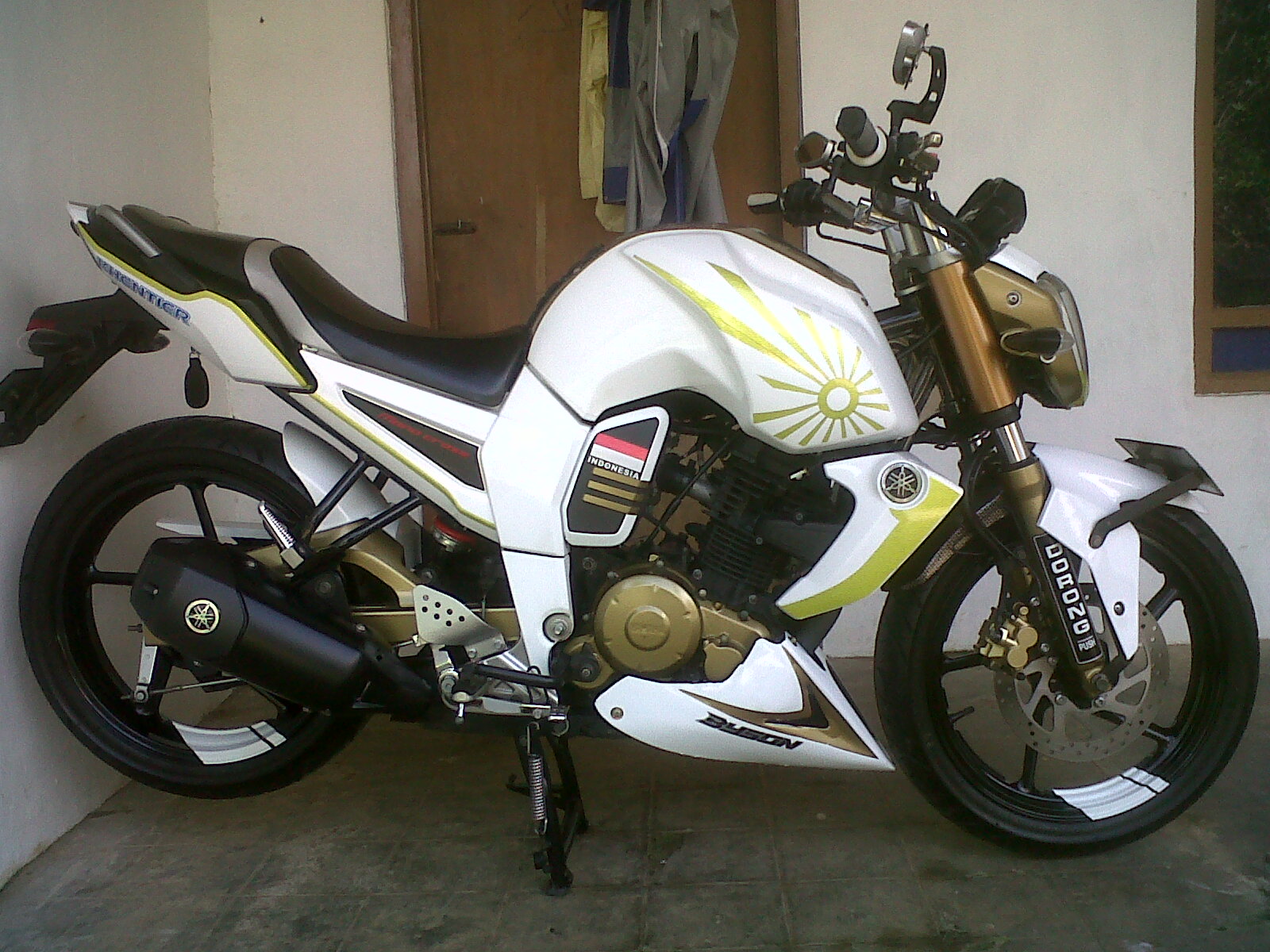 Modifikasi byson sederhana street fighter fi touring full 