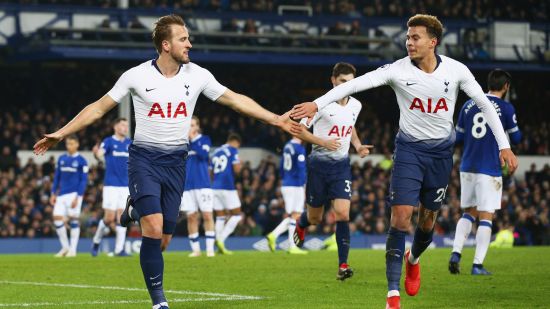 Tottenham Hotspur Harry Kane and Dele Alli celebrate Goals Against Everton