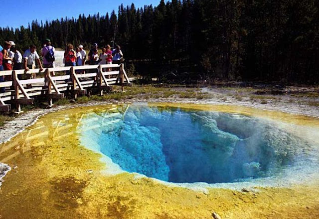 Morning Glory Pool