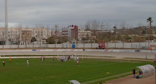 O lance do golo do empate do Louletano em que Gonçalo parece ser carregado em falta