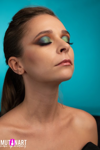 Corso di Make Up Fotografico di Tendenza e Tecniche di Saturazione: Gel Technique e Watercolor Technique