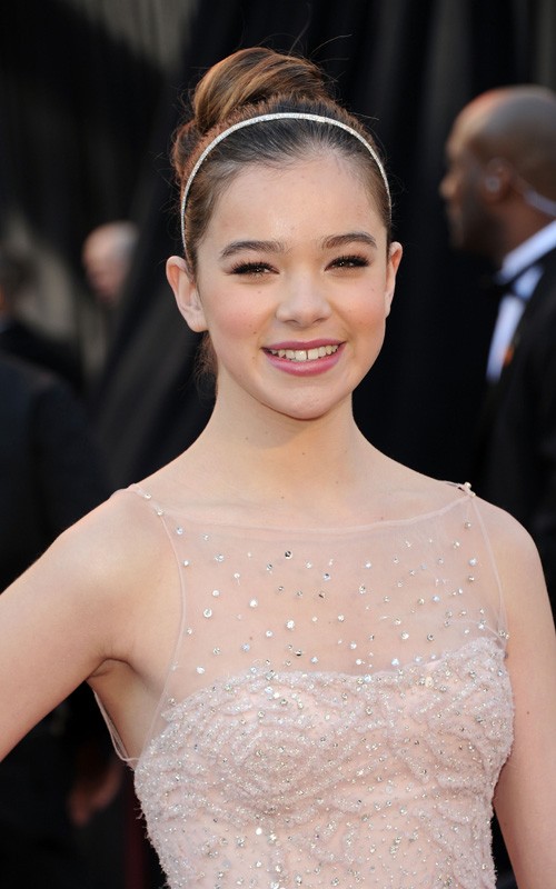 hailee steinfeld was on-hand for the 83nd annual academy awards.