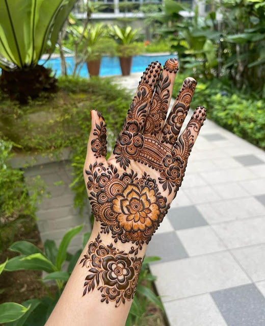 Latest Arabic Mehndi Design