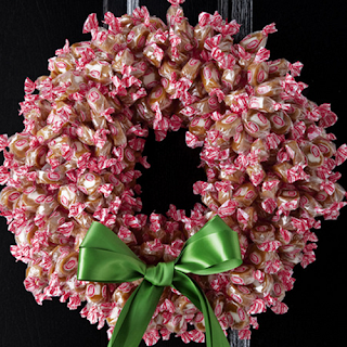 DIY Christmas Wreath Idea - Candy