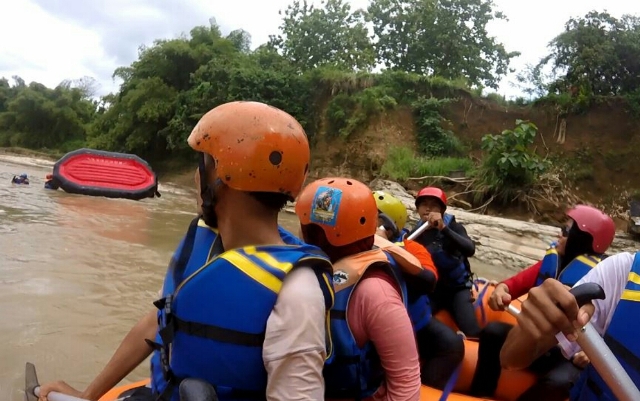 Rafting Sungai Bogowonto Purworejo