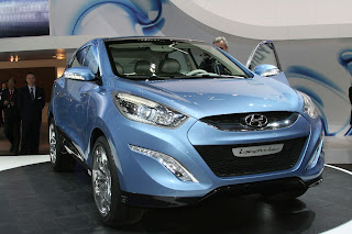 hyundai-ix-onic-concept-live-in-geneva