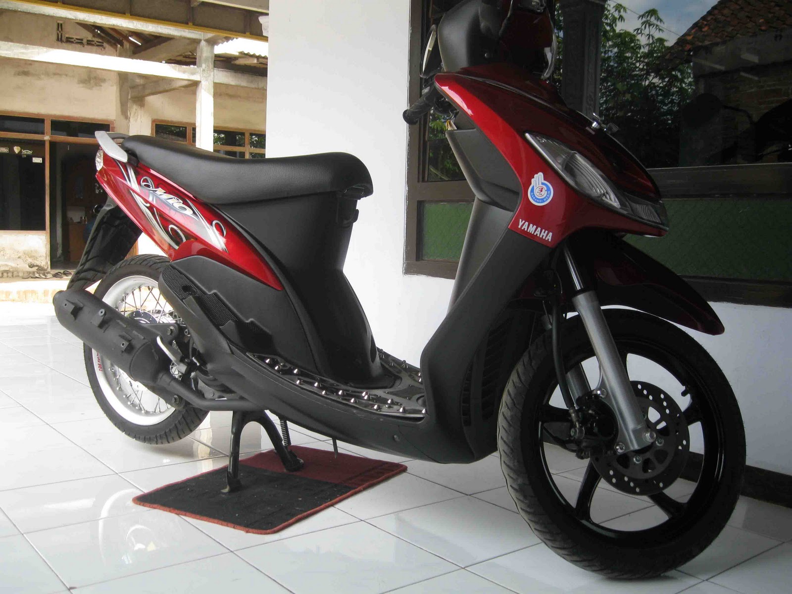 Mio Sporty Modif Menggunakan Velg TDR Silver 215x14 Inch Budi