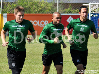 Oriente Petrolero - Diego Pariani - Thiago dos Santos - Mauricio Saucedo - DaleOoo.com sitio del Club Oriente Petrolero