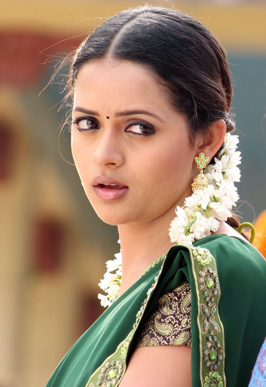 hot mallu desi girl bhavana exposing sizes