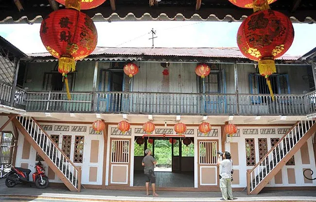 Tjhia Clan House In Singkawang | An Exotic Historical Tourism