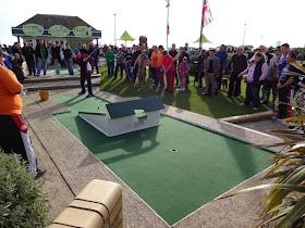 Playing the potential round-killer second hole at Hastings Crazy Golf course in my last tilt at the title back in 2015