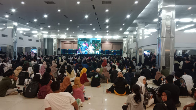 desak anies surabaya