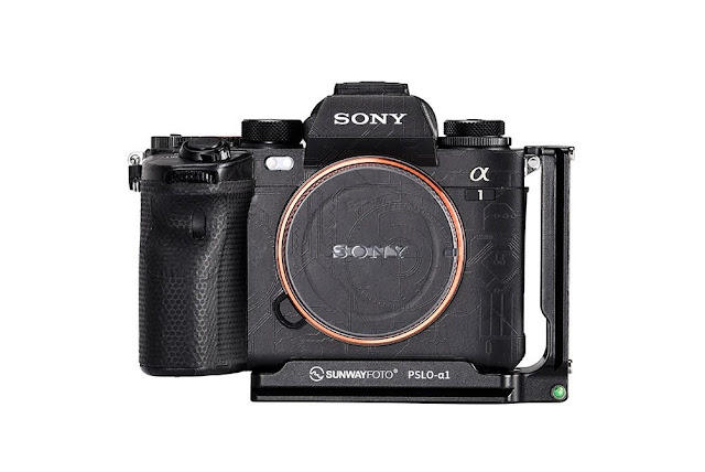 Sunwayfoto PSLO-α1 L Bracket on SONY α1